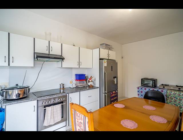 3 BEDROOM HOUSE FOR SALE IN RESERVOIR HILLS